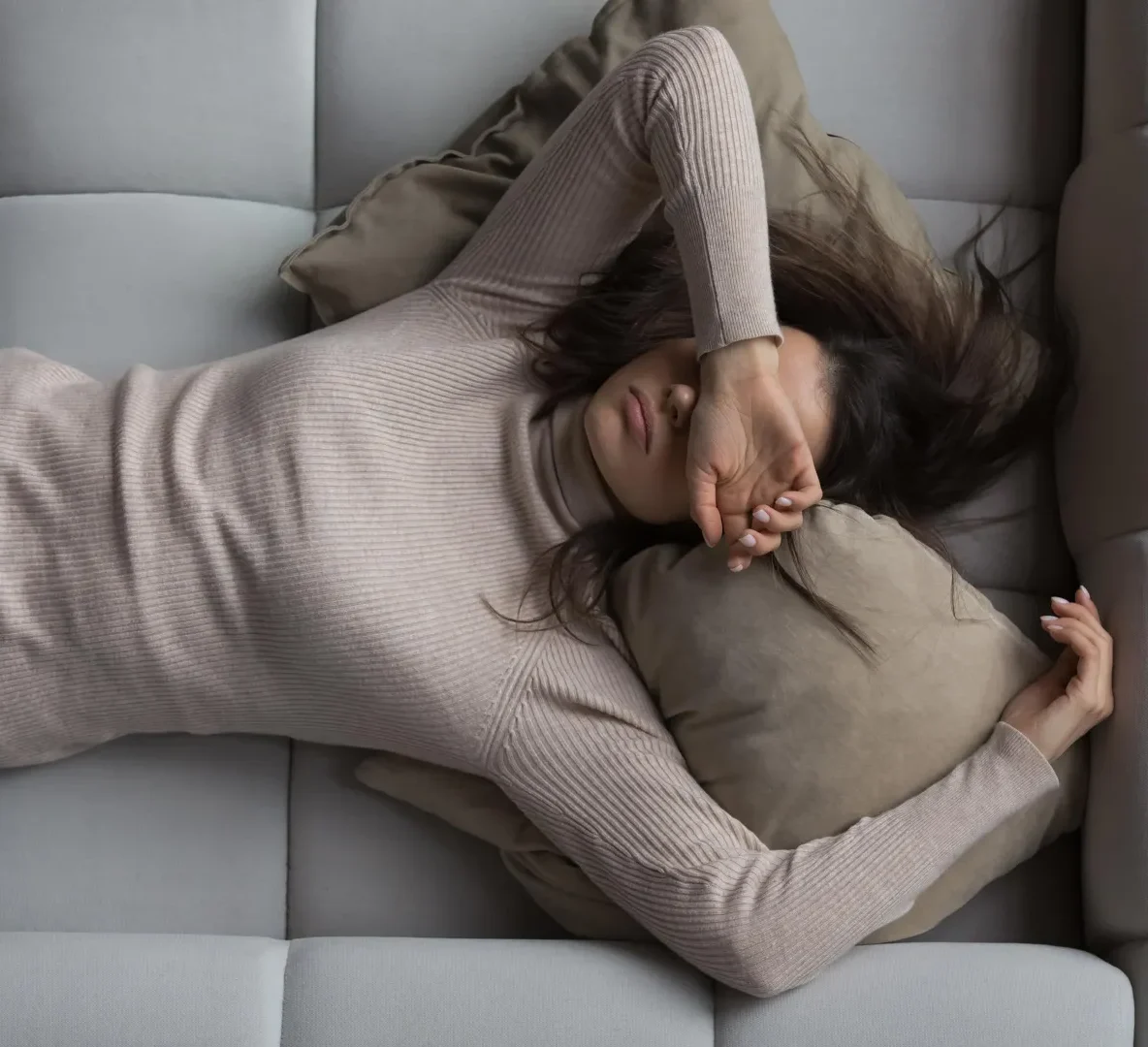 tired-woman-fatigue-headache